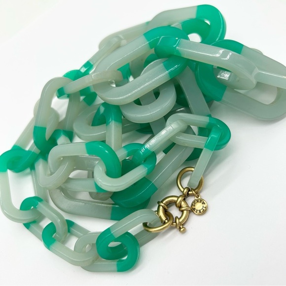 J. Crew Vintage Green Resin Large Links Necklace - Picture 2 of 3
